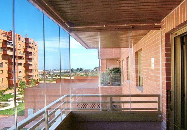 inchidere balcon cu sticla glisanta